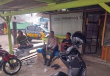 Patroli Siang Piket Polsek Kramatmulya, Antisipasi C3 dan Gangguan Kamtibmas Sambangi Warga Desa Kramatmulya