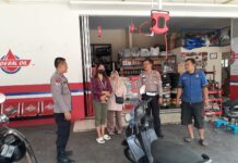 Cegah Gangguan Kamtibmas, Polsek Cilimus Tingkatkan Patroli Dialogis Humanis kepada Warga