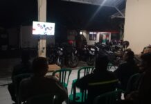 Sportivitas dan Persaudaraan Terjalin dalam Nobar Piala Dunia di Mako Polsek Cilimus