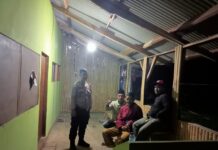 Bhabinkamtibmas Polsek Ciawigebang Gelar Patroli KRYD Malam Hari dan Sampaikan Himbauan Kamtibmas kepada Warga Pamulihan