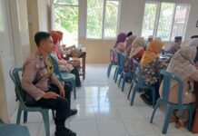 Bhabinkamtibmas Desa Cihaur Hadiri Loka Karya Mini Lintas Sektor UPTD Puskesmas Cihaur Tahun 2026
