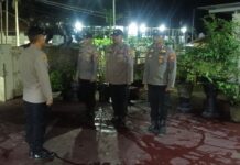 KAPOLSEK SUBANG PIMPIN APEL KRYD MALAM SABTU, CEGAH GANGGUAN KAMTIBMAS, DI WIL SUBANG DAN CILEBAK.