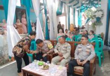 Bhabinkamtibmas Polsek Ciawigebang Bersama Satpol PP Kecamatan Ciawigebang Amankan Hiburan Organ Dangdut di Desa Ciomas