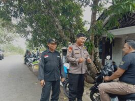 Bhabinkamtibmas Polsek Ciwaru Laksanakan Sambang Kamtibmas dan Jalin Kedekatan dengan Warga