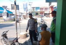 Patroli KRYD Siang Hari, Bhabinkamtibmas Polsek Ciawigebang Sambangi Ojek Pasar Ciawigebang