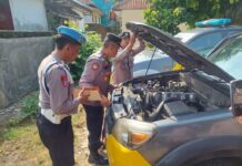 Kapolsek Ciwaru Bersama Kanit Propam Laksanakan Pemeriksaan Kendaraan Dinas Personel