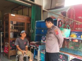 Cegah gangguan kamtibmas, anggota Polsek Subang lakukan patroli KRYD dialogis.