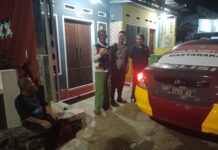 Patroli KRYD Malam Hari, Bhabinkamtibmas Polsek Ciawigebang Ajak Warga Desa Muncangela Tingkatkan Kewaspadaan