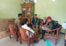 PS. Panit 1 Binmas Polsek Ciawigebang Perkuat Kemitraan dengan Pemdes Karamatmulya dalam Menjaga Keamanan Lingkungan