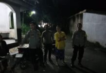 Antisipasi Gangguan Kamtibmas Jelang Tahun Baru Islam 1448 H, Bhabinkamtibmas Polsek Ciawigebang Gelar Patroli Patroli KRYD Malam Hari di Desa Cihaur