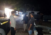 Patroli Malam, Bhabinkamtibmas Polsek Ciawigebang Sampaikan Imbauan Kamtibmas Jelang Tahun Baru Islam 1448 H di Desa Pangkalan