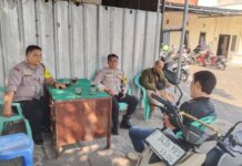 Patroli KRYD Siang Hari, Bhabinkamtibmas Polsek Ciawigebang Sampaikan Imbauan Kamtibmas kepada Warga Desa Ciawigebang