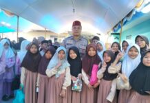 Bhabinkamtibmas Kapandayan Amankan Kegiatan Tasyakur Khotmil Qur’an Yayasan Pendidikan An-Nasyiin di Desa Kapandayan