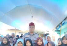 Bhabinkamtibmas Kapandayan Amankan Tasyakur Khotmil Qur’an Yayasan Pendidikan An-Nasyiin di Desa Kapandayan