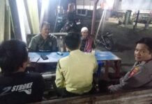 LAKUKAN PATROLI DIALOGIS, POLSEK SUBANG JALIN KOMUNIKASI DENGAN WARGA.