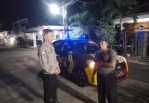 Bhabinkamtibmas Desa Sidaraja Tingkatkan Patroli KRYD Malam Hari, Penjaga Malam Perum Graha Mutiara Diberi Pembinaan Kamtibmas