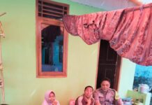 Sambang Kamtibmas, Bhabinkamtibmas Desa Kapandayan Perkuat Sinergi dengan Ibu-Ibu Warga Binaan Jelang Hari Bhayangkara ke-80