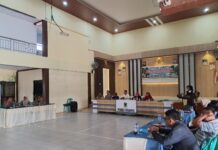 INTENSIFKAN GIAT SAMBANG BHABINKAMTIBMAS JALIN SILATURAHMI DENGAN WARGA DESA BINAAN
