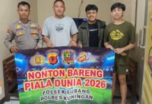 POLSEK SUBANG GELAR NOBAR PIALA DUNIA 2026 BERSAMA WARGA, WUJUD SINERGITAS.
