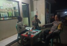 Jelang Hari Bhayangkara ke-80, Bhabinkamtibmas Polsek Ciawigebang Tingkatkan Patroli Malam Hari dan Sambangi Satpam Toko Aneka Sandang