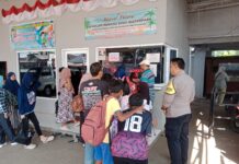 Patroli KRYD Siang Hari, Bhabinkamtibmas Polsek Ciawigebang Sambangi Dino Waterpark Jaga Kamtibmas Selama Libur Panjang Sekolah