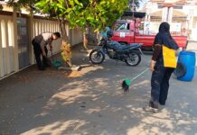 Polsek Ciawigebang Gelar Bhakti Religi, Bersihkan Masjid At Taqwa Sambut Hari Bhayangkara ke-80