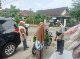 Bhabinkamtibmas Desa Kramatmulya Sambangi Warga Desa Binaan