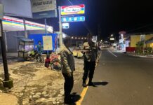 Amankan Jalur Protokol pada Jam Rawan, Polsek Mandirancan Siagakan Personel KRYD di Simpang Tiga Pusat Gadai