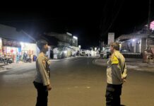 Jaga Kelancaran Arus Lalin Malam Hari, Polsek Mandirancan Gelar Patroli KRYD Cegah Kejahatan Konvensional