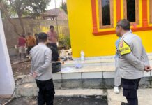 Perkuat Benteng Pertahanan Desa, Anggota Bhabinkamtibmas Polsek Mandirancan Gencarkan Edukasi Kamtibmas Tanpa Batas