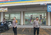 Tingkatkan Sistem Keamanan Mandiri, Jajaran Polsek Mandirancan Dorong Pengelola Swalayan Pasang Alarm Sensor