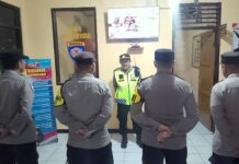 Tangkal Gangguan Kamtibmas Kontemporer, Kapolsek Mandirancan Perketat Kelengkapan Personel Patroli Malam
