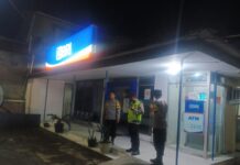 Sentuhan Perlindungan di Sudut Sunyi, Kapolsek Mandirancan Jamin Keamanan Pusat Layanan Perbankan dari Intaian Penjahat