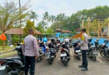 Menjaga Asa di Hamparan Wisata Mandirancan, Aiptu Taufik Hidayanto Pimpin Personel Pastikan Keselamatan Liburan Warga