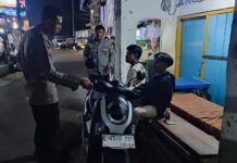 Sentuhan Bimbingan di Larut Malam, Ka SPKT 2 Polsek Mandirancan Rangkul Remaja Cirea Guna Selamatkan Generasi Bangsa