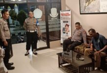 Ipda Lukman Hakim Pimpin Patroli KRYD dan Patroli Dialogis di Desa Silebu pada Malam Hari, Berikan Imbauan Kamtibmas kepada Warga untuk Antisipasi C3 dan Menjaga Kondusivitas