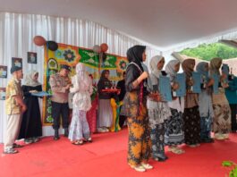 Bhabinkamtibmas Desa Sarewu Aipda Djayusman Monitoring Kegiatan Pelepasan dan Perpisahan Madrasah Diniyah SA Adatul Huda, Sampaikan Imbauan Kamtibmas kepada Masyarakat