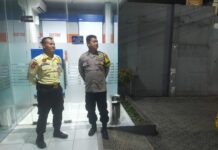 Piket Polsek Kramatmulya Gelar Patroli Malam, Antisipasi C3 dan Gangguan Kamtibmas Sambangi Security Bank BRI Unit Kramatmulya