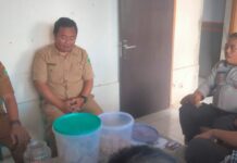 Bhabinkamtibmas Polsek Kramatmulya Sambangi Kantor Pemerintahan Desa Ragawacana