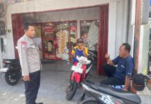Gelar Patroli Siang Polsek Kramatmulya, Antisipasi C3 dan Gangguan Kamtibmas Sambangi Ojeg Pangkalan Desa Kalapagunung