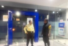 Laksanakan Patroli Malam Piket Polsek Kramatmulya, Antisipasi C3 dan Gangguan Kamtibmas Sambangi Security Bank BRI Unit Kramatmulya