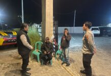 Laksanakan Patroli Malam Piket Polsek Kramatmulya, Antisipasi C3 dan Gangguan Kamtibmas Sambangi Café D’jons Pool Desa Cilaja