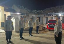 Birukan Malam Menjelang Akhir Pekan, Kapolsek Mandirancan AKP Atang Mulyana, S.E. Pimpin Apel KRYD Guna Hadirkan Rasa Aman