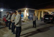 Tegaskan Cara Bertindak di Lapangan, Kapolsek Mandirancan AKP Atang Mulyana, S.E. Berikan APP Tegas Saat Apel KRYD Malam