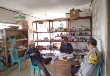 Bhabinkamtibmas Polsek Mandirancan Aiptu Mohamad Sandi Waluyo Siap Menjadi Solusi Sumbatan Distribusi Pupuk Bersubsidi
