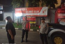 Patroli Malam Piket Polsek Kramatmulya, Antisipasi C3 dan Gangguan Kamtibmas Sambangi Security SPBU Desa Cilowa