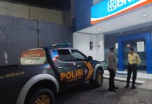 Laksanakan Patroli Malam Piket Polsek Kramatmulya, Antisipasi C3 dan Gangguan Kamtibmas Sambangi Security Bank BRI Unit Kramatmulya