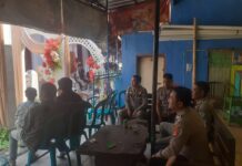 POLSEK CINIRU AJAK MASYARAKAT JAGA KEAMANAN LINGKUNGAN MELALUI SAMBANG HUMANIS
