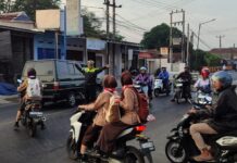 Polsek Cilimus Intensifkan PH Rawan Pagi Demi Kelancaran Aktivitas Masyarakat