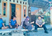 Bhabinkamtibmas Desa Kapandayan Sambangi Warga Binaan, Perkuat Harkamtibmas Melalui Silaturahmi